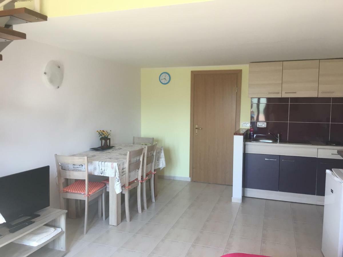 Apartman Milena Pola Esterno foto